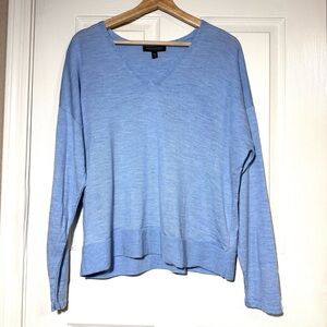 Banana Republic 100% Merino Wool Light Blue V-Neck Light Weight Sweater Sz XL